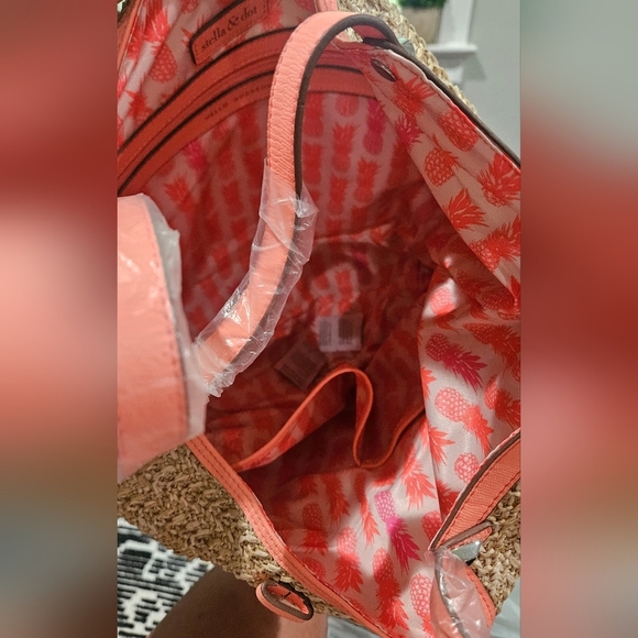 STELLA & DOT Riveria Woven Tote In Natural With Coral Accents. NWOT - Picture 8 of 15